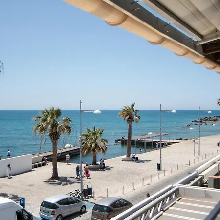 Phaedrus Living Seaview Modern Flat Lighthouse 52