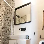 Lh Modern Apartment Paphos