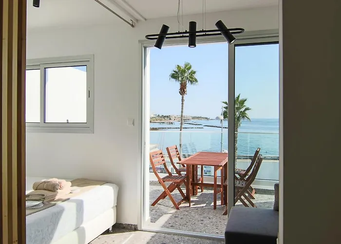 Phaedrus Living Seaview Modern Flat Lighthouse 52 Lägenhet Paphos