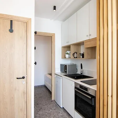 Lh Modern Paphos